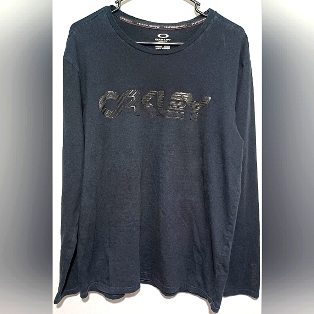 Oakley Longsleeve Men's XL Black T- Shirt Looking New!
